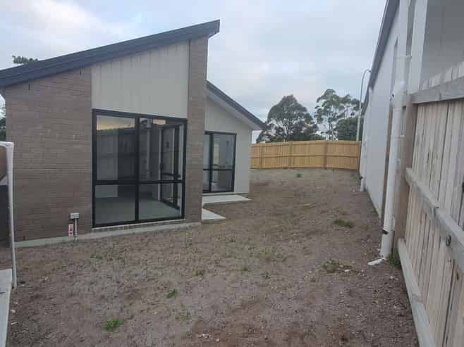 33 Red Hills Road, Massey