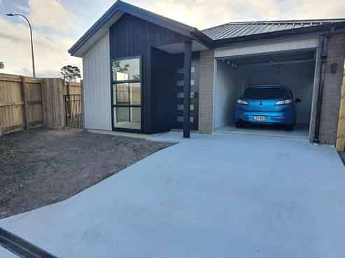 33 Red Hills Road, Massey