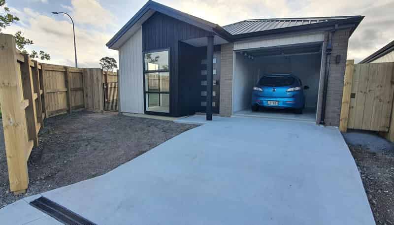 33 Red Hills Road, Massey