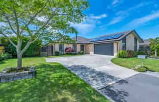 8 Highworth Crescent, ROLLESTON