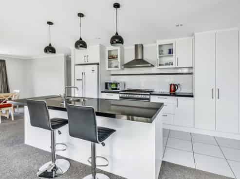 8 Highworth Crescent, Rolleston