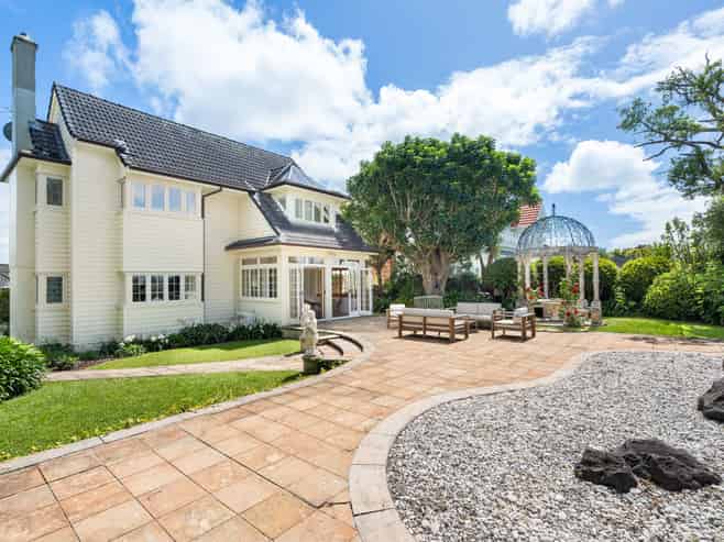 7 Marine Terrace, Bayswater