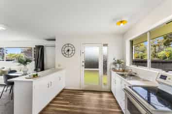 2/15 Keighleys Road, Bromley