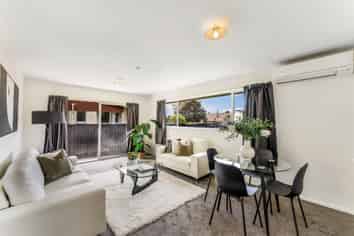 2/15 Keighleys Road, Bromley