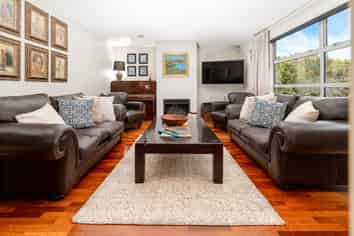 7 Caughley Grove, Karori