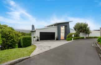 7 Caughley Grove, Karori