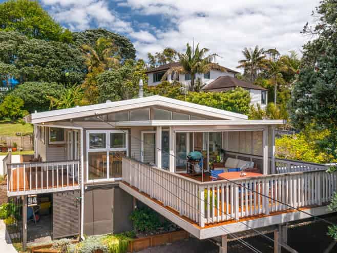 94 Saddleback Rise, Murrays Bay