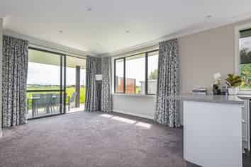 6 George Street, Bulls