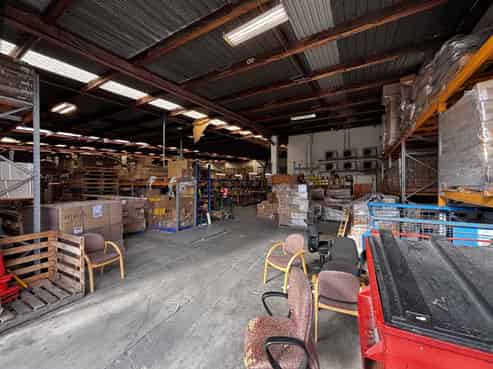 Warehouse & office with harbour outlook