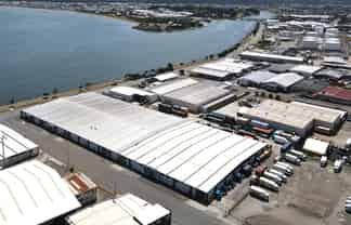 Warehouse & office with harbour outlook