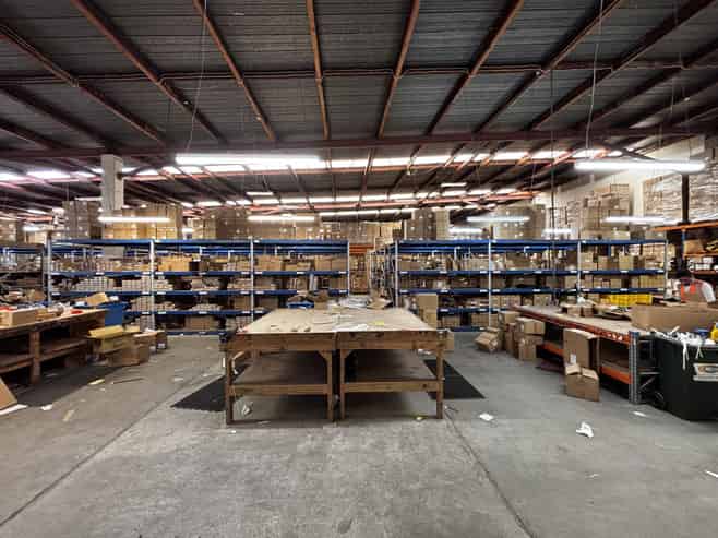 Warehouse & office with harbour outlook