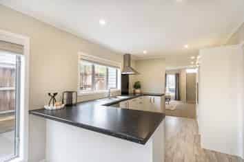 27B Southsea Crescent, Silverdale