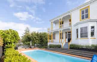 15 Sealy Road, Bluff Hill