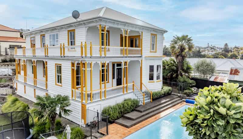 15 Sealy Road, Bluff Hill