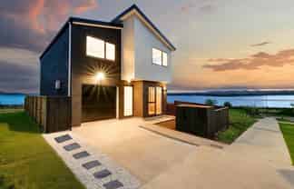 82 Picnic Point Road, Hobsonville