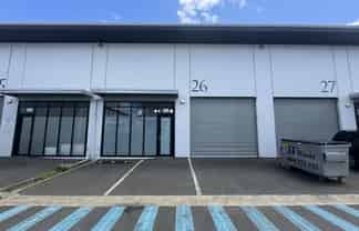 Modern industrial unit in prime Airport precinct