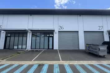 Modern industrial unit in prime Airport precinct