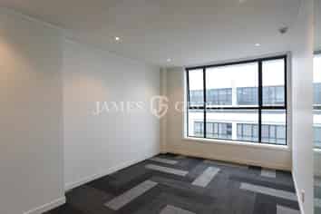 HIGH PROFILE AFFORDABLE EPSOM OFFICE