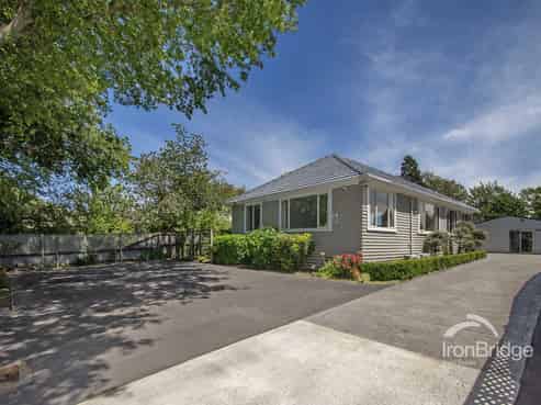 61 Truman Road, Bryndwr