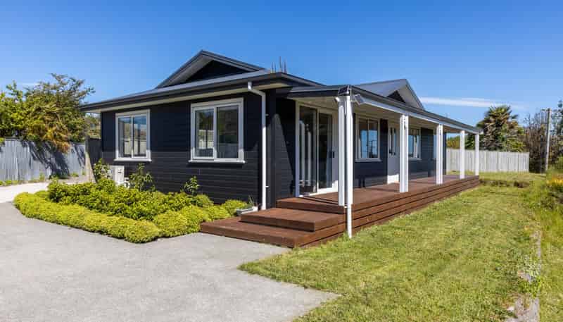 64 Bridge Street , Bulls