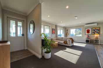 64 Bridge Street , Bulls