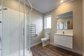 64 Bridge Street , Bulls