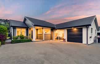 94 Centaurus Road, Huntsbury