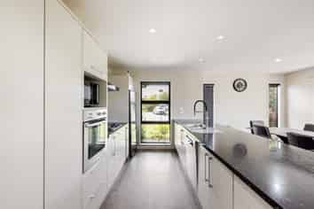 14 Moeraki Place, Hei Hei