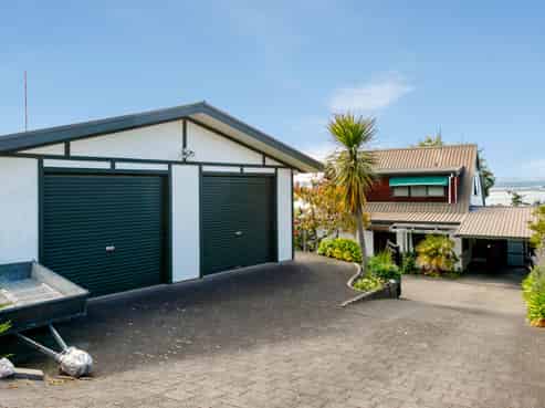 23 Ewing Grove, Acacia Bay