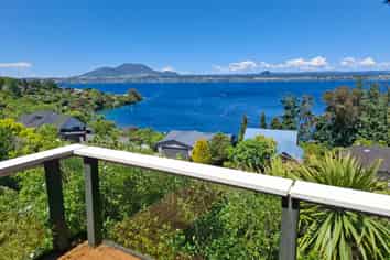 23 Ewing Grove, Acacia Bay