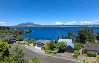 23 Ewing Grove, Acacia Bay