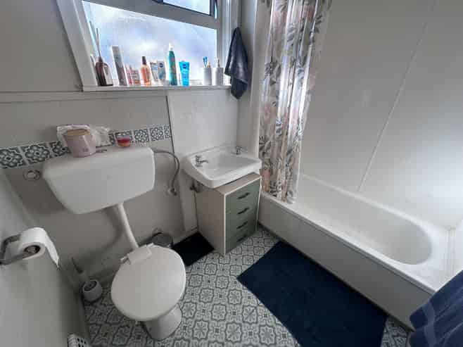 2/10 Caxton Street, Onekawa