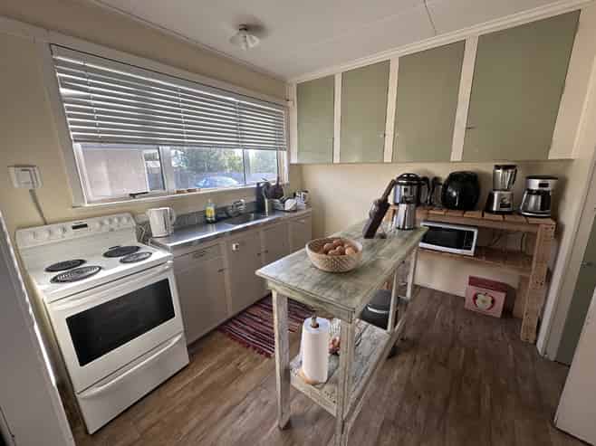 2/10 Caxton Street, Onekawa