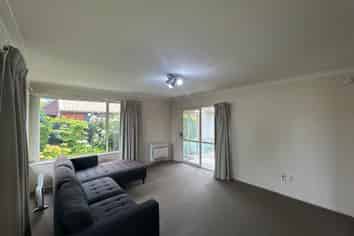 1/3 Cottesmore Close, Burnside