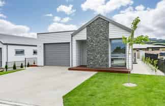 8 Stables Lane, Wingatui, Mosgiel