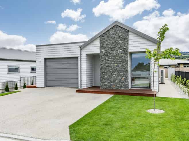 8 Stables Lane, Wingatui, Mosgiel