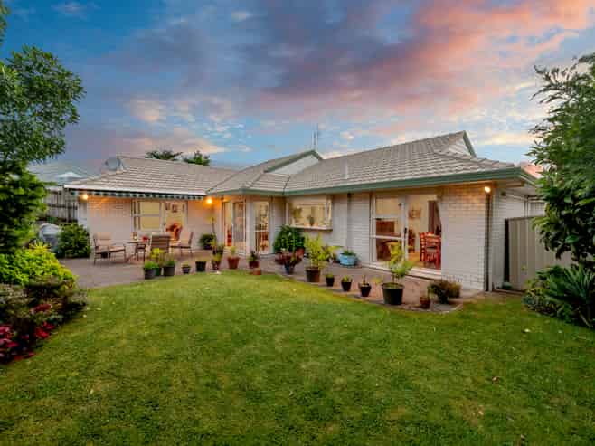 6 Bampton Rise, Northpark