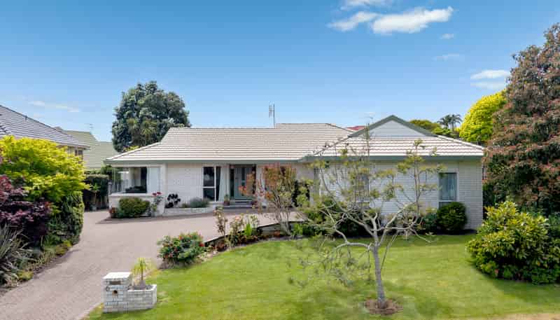 6 Bampton Rise, Northpark