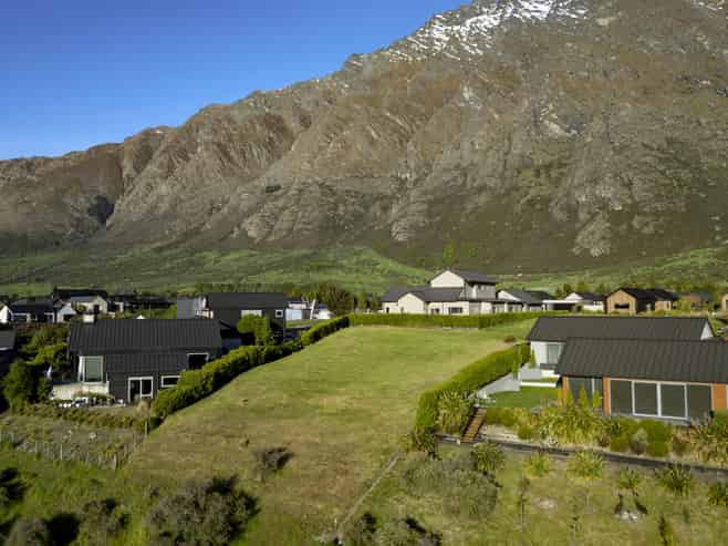 4 Kintyre Court, Jacks Point