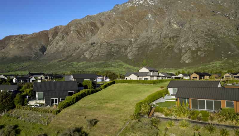 4 Kintyre Court, Jacks Point