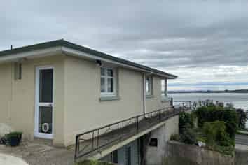 33 Orepuki-Riverton Highway, Riverton