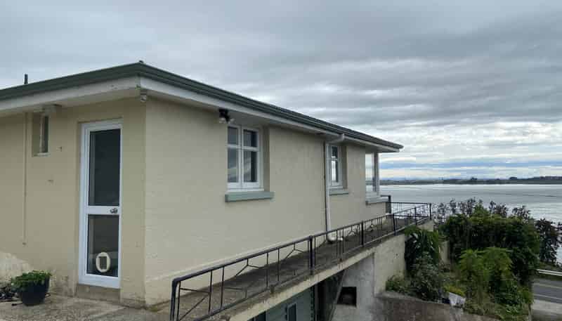 33 Orepuki-Riverton Highway, Riverton