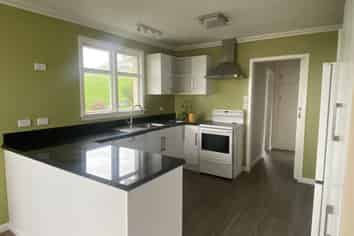 33 Orepuki-Riverton Highway, Riverton