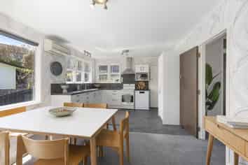 9 Camrose Grove, Kingston