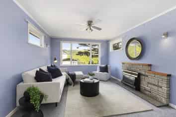 9 Camrose Grove, Kingston