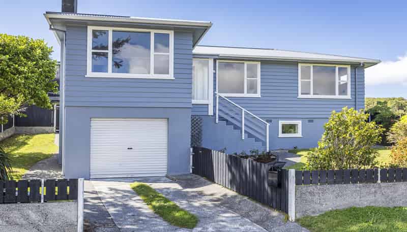 9 Camrose Grove, Kingston