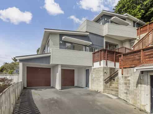78C Queens Drive, Lyall Bay