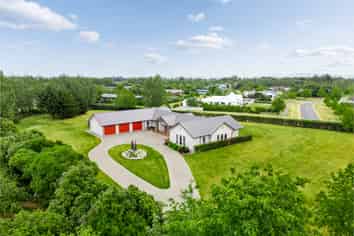 98 Oxford Street, Martinborough