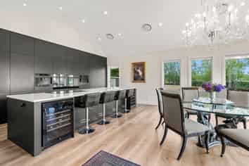 98 Oxford Street, Martinborough