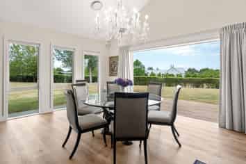 98 Oxford Street, Martinborough